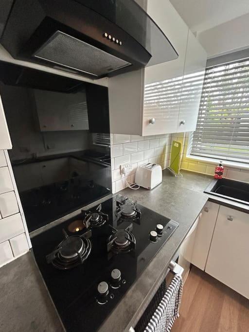 Modern & Spacious 4 Bedroom Home Crewe Luaran gambar